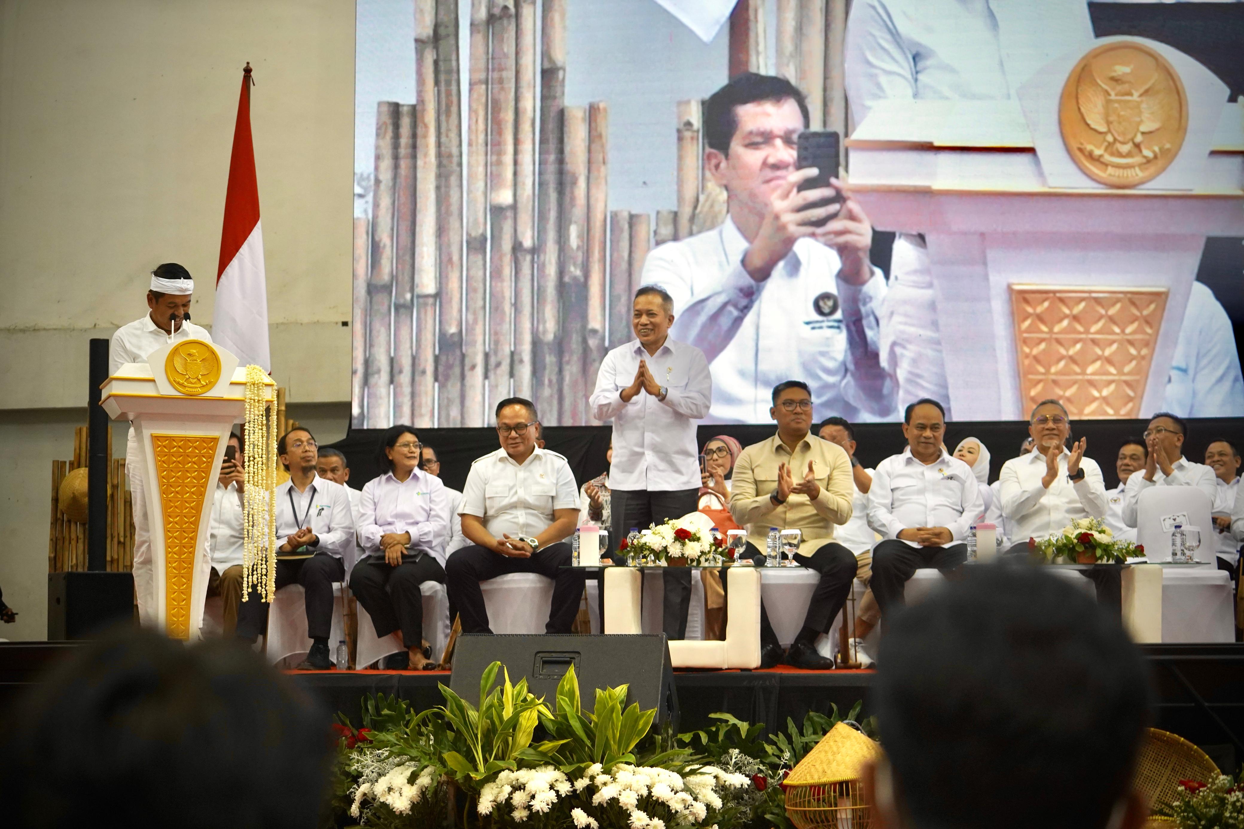 Jawa Barat Siap Membumikan Percepatan Pembentukan Koperasi Desa Merah Putih Untuk Memperkuat Ekonomi Desa